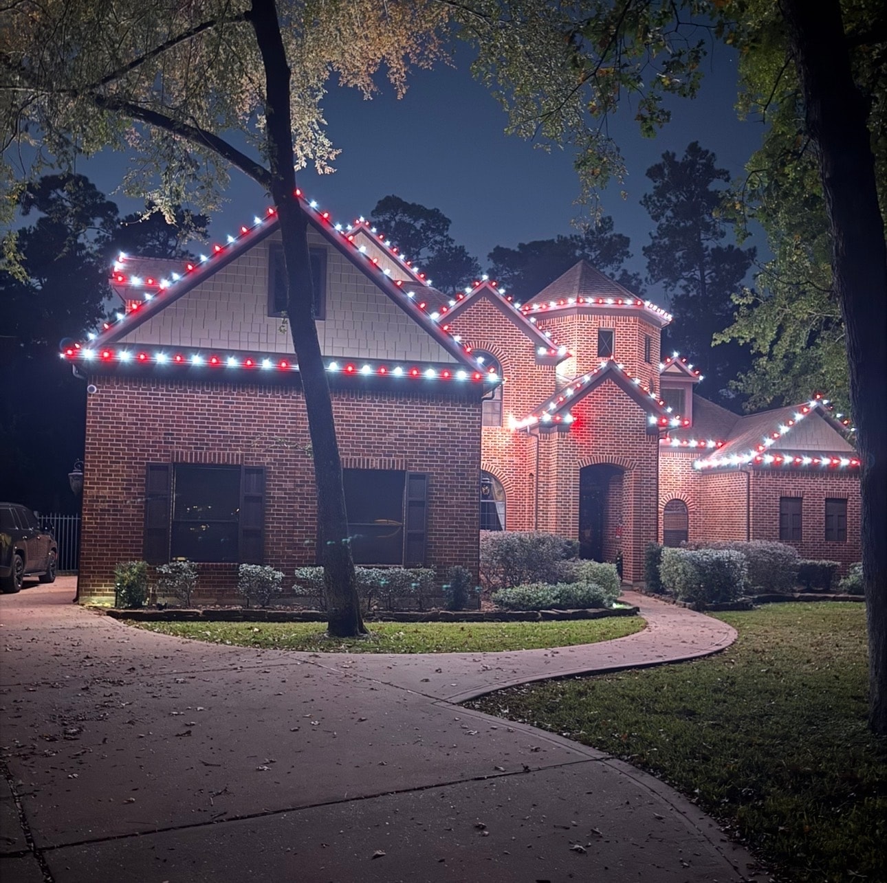 Red & white roofline — Kingwood